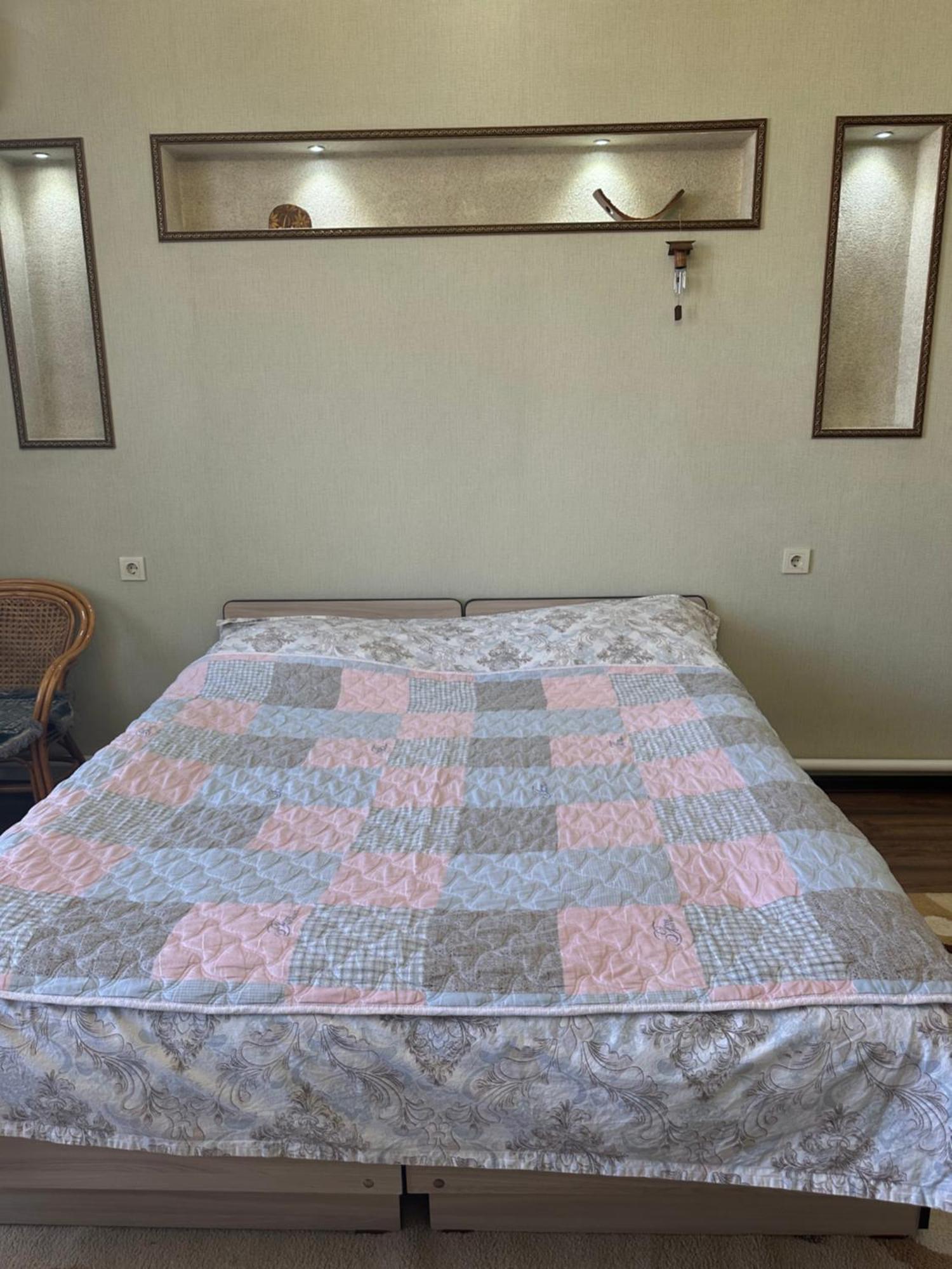 Kurak Homestay Bishkek Ngoại thất bức ảnh