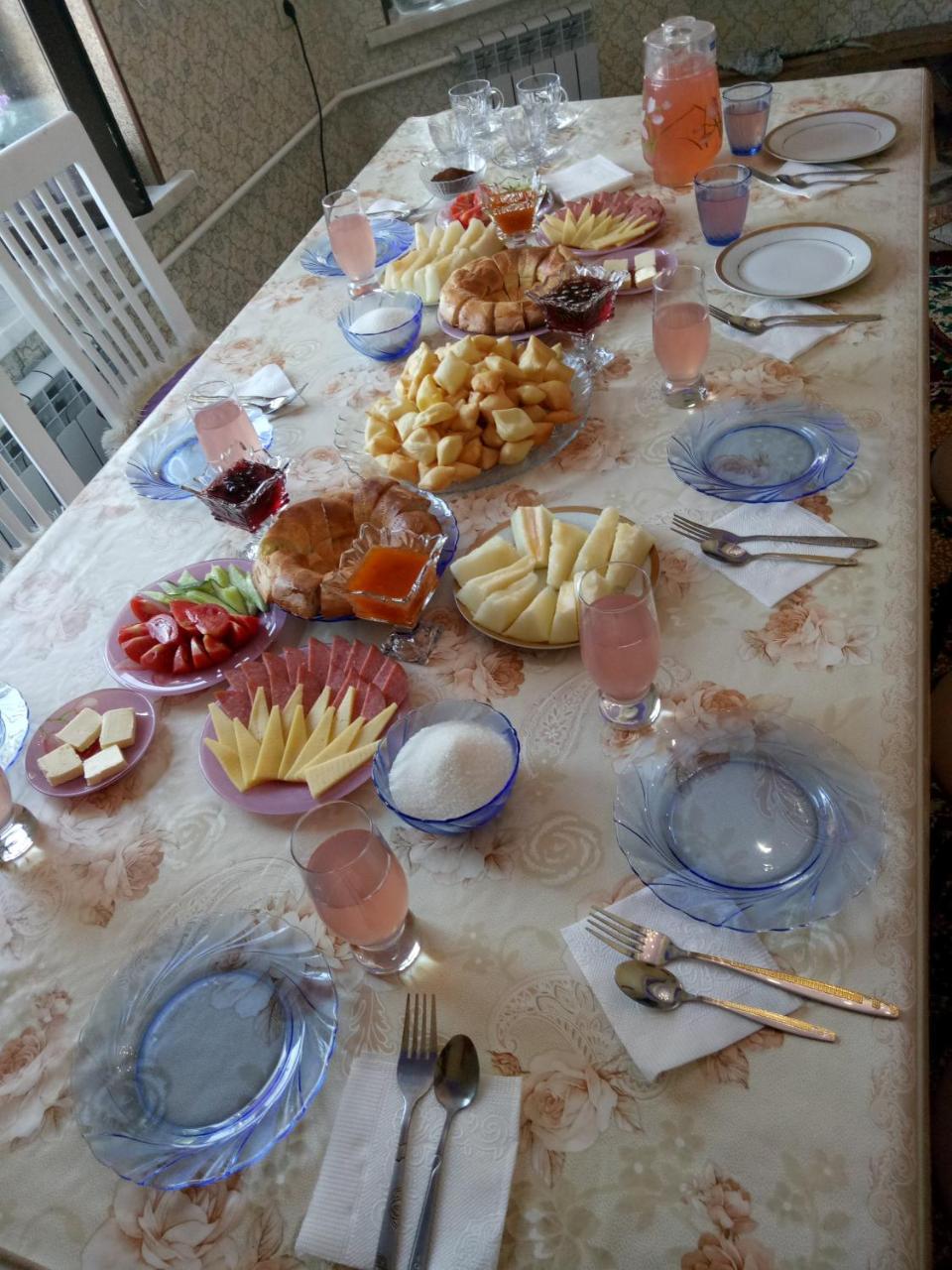 Kurak Homestay Bishkek Ngoại thất bức ảnh
