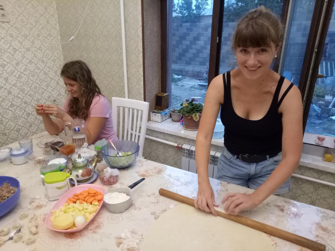 Kurak Homestay Bishkek Ngoại thất bức ảnh