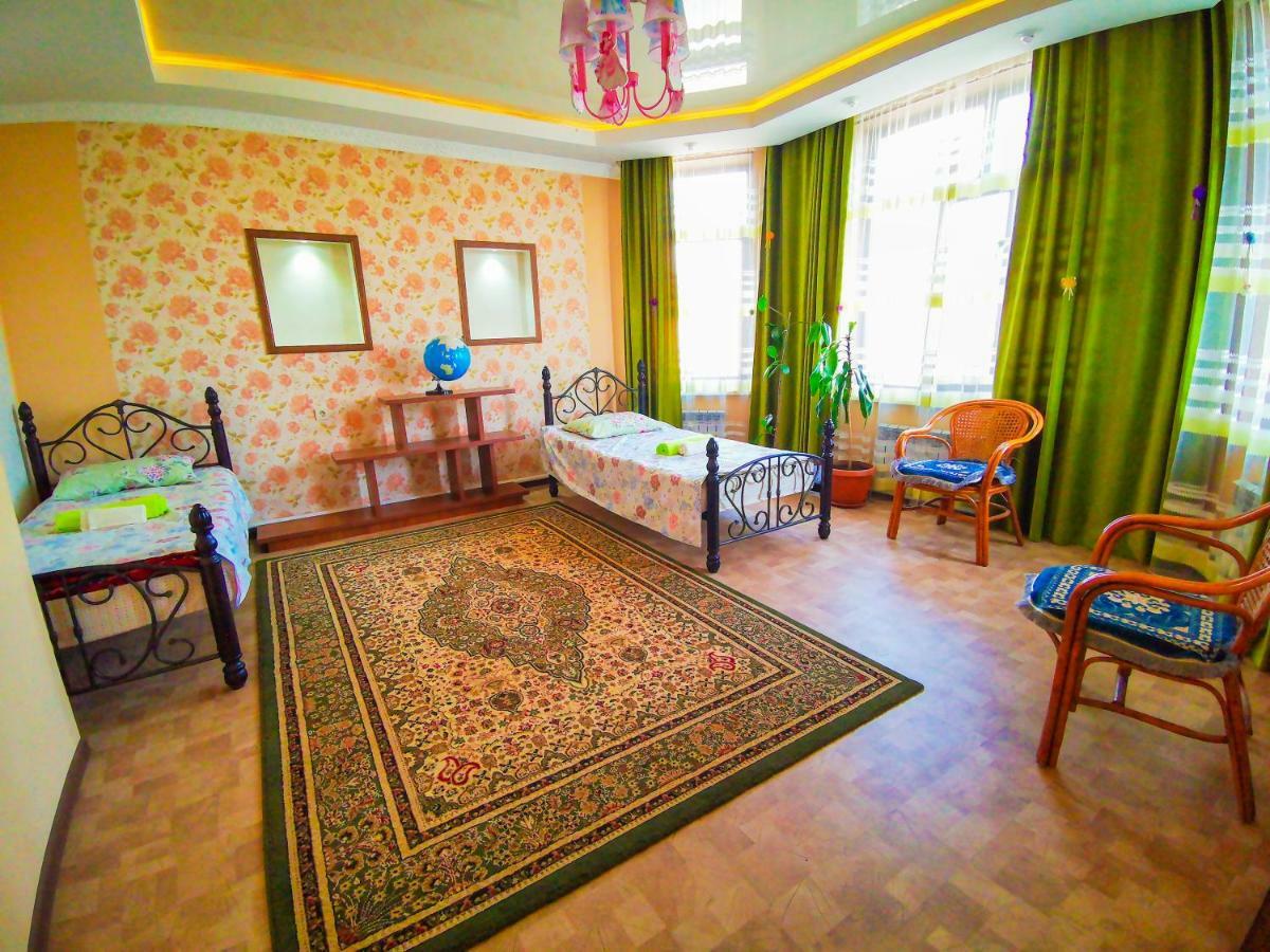 Kurak Homestay Bishkek Ngoại thất bức ảnh